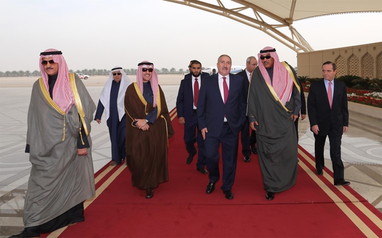 الشيخ صباح الخالد خلال استقباله ناصر جودة