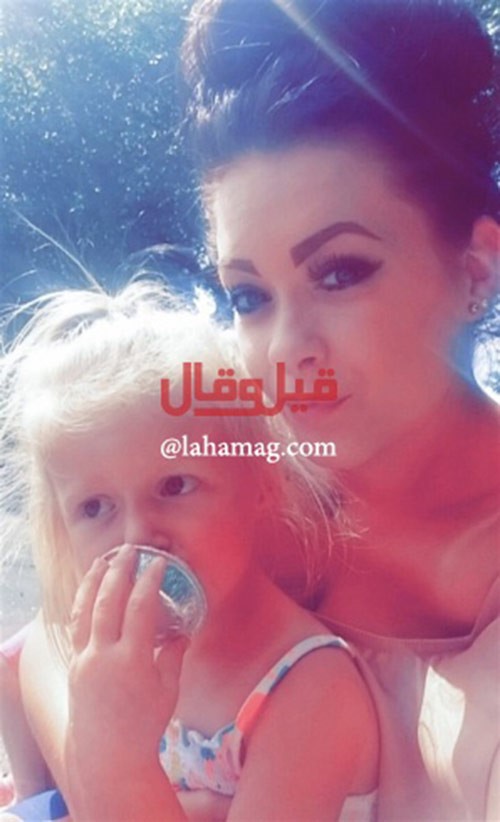 بالصور.. طفلة تنقذ والدتها من الموت بطريقة ذكية.. شاهدوا ماذا فعلت!؟