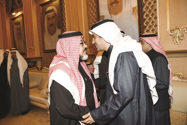 مستشار الإدارة العامة الزميل يوسف عبدالرحمن والمحامي أحمد الشحومي	﻿