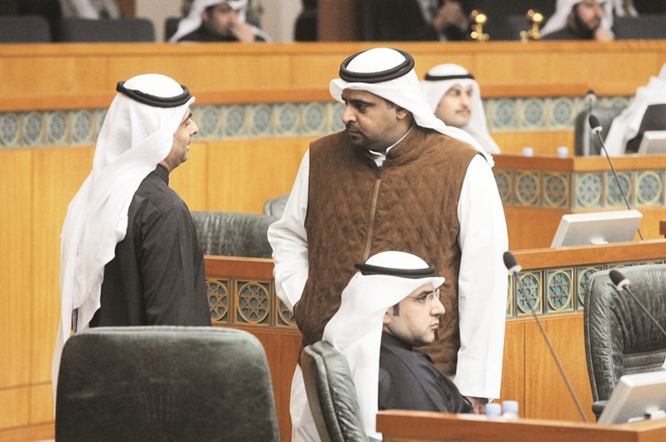 راكان النصف ورياض العدساني ود.عبدالكريم الكندري﻿