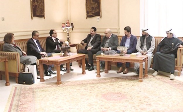 جانب من زيارة وزير الشؤون الثقافية التونسي د. محمد زين العابدين الى مؤسسة البابطين الثقافية ﻿
