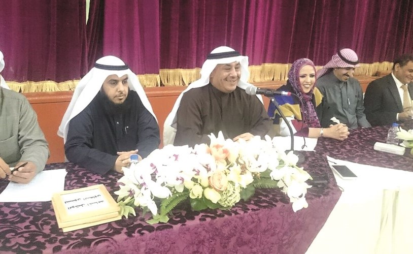 د. مطر المطيري خلال حديثه إلى المراقبين الماليين﻿
