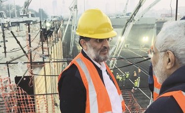 م.عبدالرحمن المطوع خلال الجولة﻿