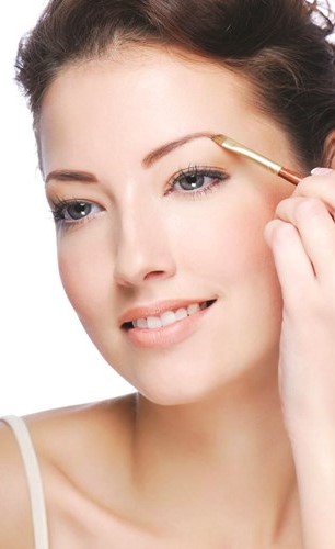 لحواجب مثالية.. اتبعي هذه الخطوات