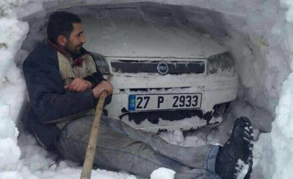 مئذنة أثرية في تركيا  لا تغطيها الثلوج.. هذه هي قصتها