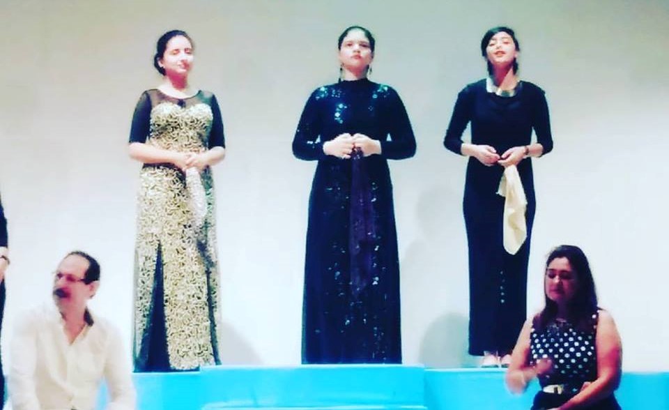 بالفيديو.. شاهد حفيدة أم كلثوم على خطى جدتها