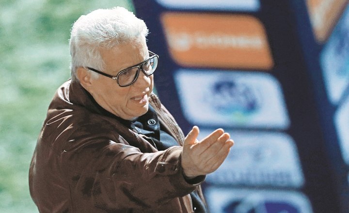  رئيس الزمالك مرتضى منصور يثير الشكوك حول مستقبل المدرب محمد حلمي
