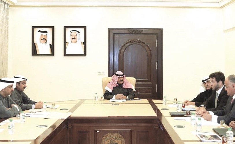 خالد الجار الله مترئسا اجتماع لجنة تطوير الأداء في الوزارة ﻿