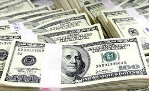 الدولار إلى 19.25 جنيهاً.. وتحويلات المغتربين تقفز 33.2% في نوفمبر