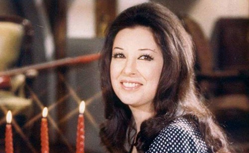بالفيديو..شاهدوا كيف غنت نجاة بعد غياب 14 سنة.. وهكذا اصبح شكلها