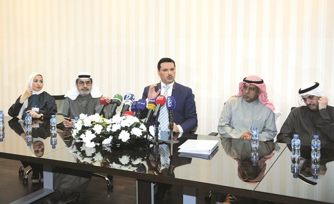 د. جمال الحربي والحضور خلال حفل التدشين﻿