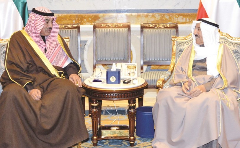 صاحب السمو الأمير الشيخ صباح الأحمد مستقبلا الشيخ صباح الخالد﻿