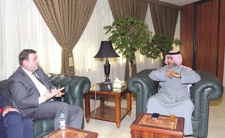 د. سعد الشبو مستقبلا سفير البوسنة لدى البلاد محمد خليلوفيش﻿