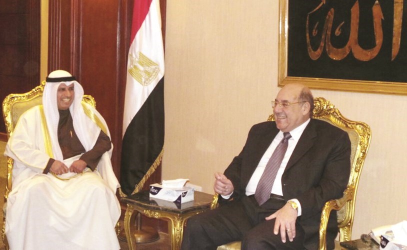 د. فالح العزب والمستشار عبدالوهاب عبدالرازق﻿