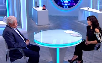 بالفيديو.. مدرب المنتخب المصري السابق : "ضبطت لاعبين كتير مع ستات.. وكنت بصورهم" !
