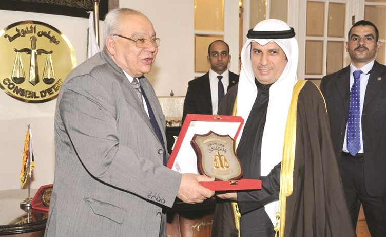 المستشار د.محمد مسعود مكرما د.فالح العزب﻿