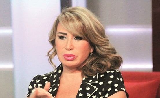 إيناس: شخص ينصب على الشباب باسمي!