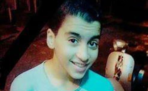 تلميذ يشنق نفسه بعد أن دوّن عبارة غامضة على جدار غرفته ..ما القصة ؟