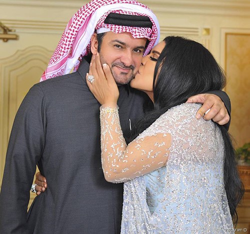 بالفيديو..لن تخطر ربما على بالكم هدية مبارك الهاجري لزوجته أحلام!