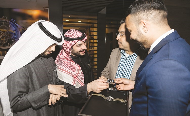 خالد الخالدي (في الوسط)﻿