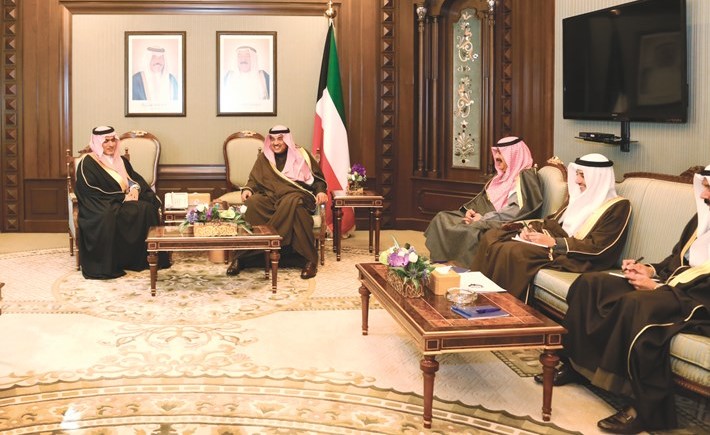 الشيخ صباح الخالد مستقبلا وزير الدولة لشؤون الخليج العربي في وزارة الخارجية السعودية ثامر بن سبهان السبهان ﻿