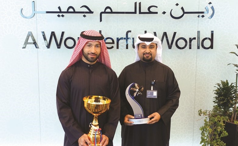 ممثل زين مع يوسف العبدالرزاق والجوائز التي حصدها مؤخرا﻿