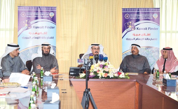 مساعد العسعوسي والحضور خلال المؤتمر الصحافي (قاسم باشا) 