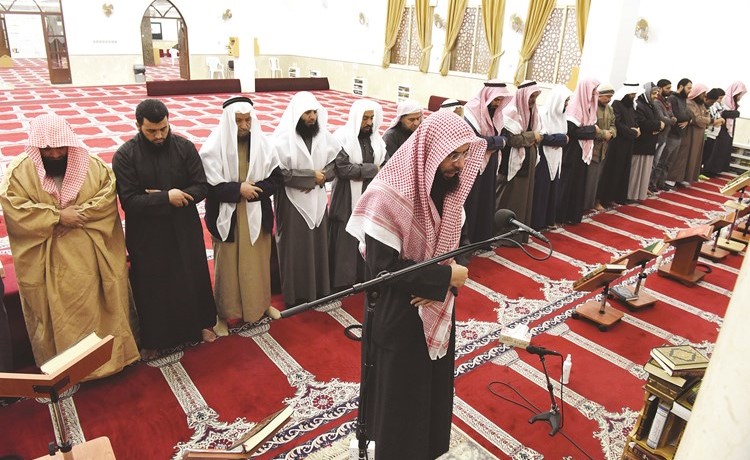 جانب من صلاة الاستسقاء باحد المساجد 	(احمد علي)﻿