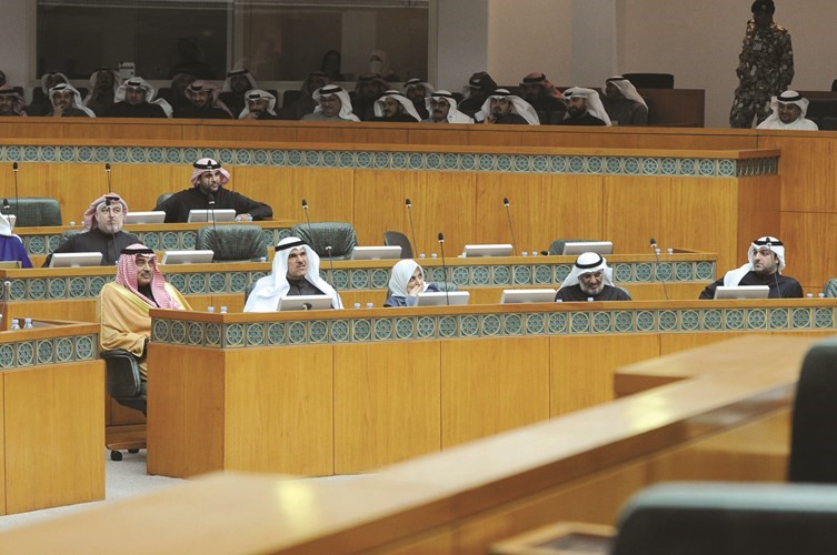 الشيخ صباح الخالد والشيخ سلمان الحمود وهند الصبيح وعبدالعزيز المطوع وياسر أبل﻿