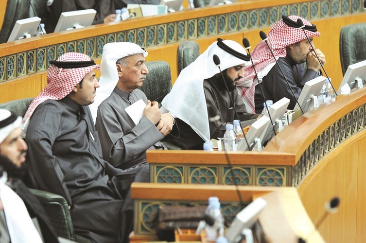 ناصر الدوسري وشعيب المويزري وعبدالله فهاد ومبارك الحجرف﻿
