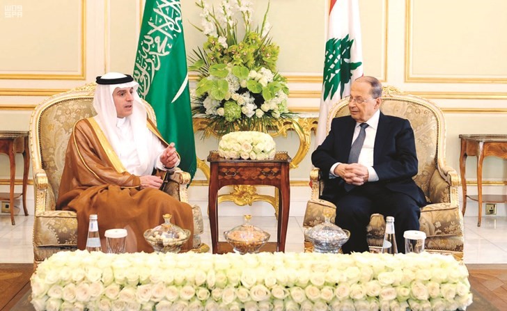 الرئيس اللبناني العماد ميشال عون خلال لقائه وزير الخارجية السعودي عادل الجبير في الرياض	(واس)﻿