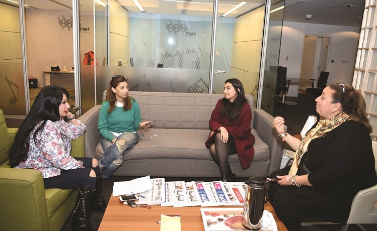 «بيالة شاي».. يجمع بين جيلين عبر أثير «نبض الكويت»