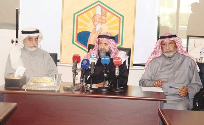 عبدالحميد البلالي متحدثا خلال المؤتمر الصحافي ﻿