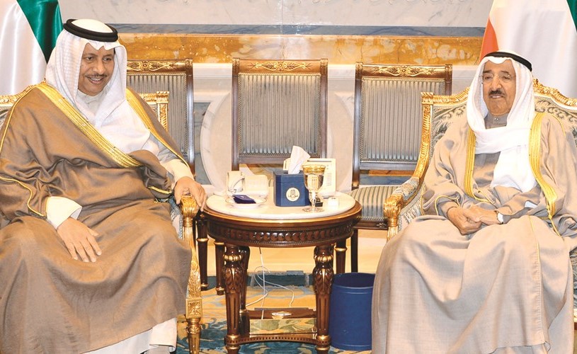 صاحب السمو الأمير الشيخ صباح الأحمد مستقبلا سمو رئيس الوزراء الشيخ جابر المبارك ﻿