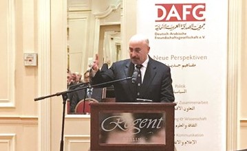 الشيخ د.محمد الصباح يلقي كلمته خلال الاحتفال الذي نظمته جمعية الصداقة
العربيةالألمانية (دي.ايه.اف.غي)﻿
