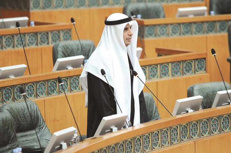 د.فالح العزب﻿