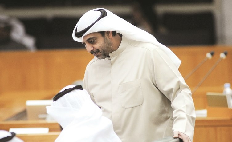 الشيخ محمد العبدالله خلال الجلسة﻿