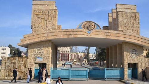 القوات العراقية تطوق جامعة الموصل استعداداً لاقتحامها