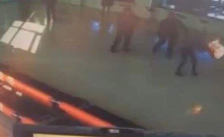 ألقى زجاجة "مولتوف " على زوجته وأشعل النيران في رأسها .. والسبب ؟