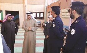  ومع رجال الإطفاء بعد إخماد الحريق﻿