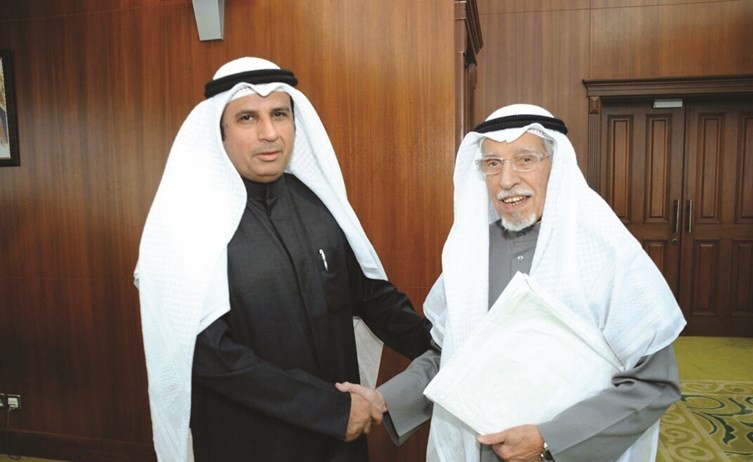 د. فالح العزب مستقبلا المستشار عبدالله العيسى﻿