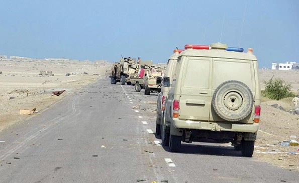 مدرعات الجيش الوطني في محيط قلعة ذباب غرب تعز(اياد احمد) 