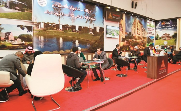 الشركات المشاركة تطرح مشاريعها على زوار المعرض﻿