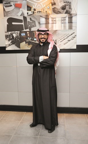 حمد العماني في ديوانية «الأنباء»: نعاني من «الرقابة».. ولكن ليس باليد حيلة