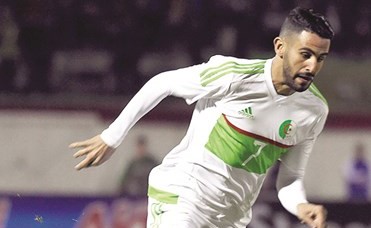 رياض محرز اسم كبير في تشكيلة منتخب الجزائر ﻿