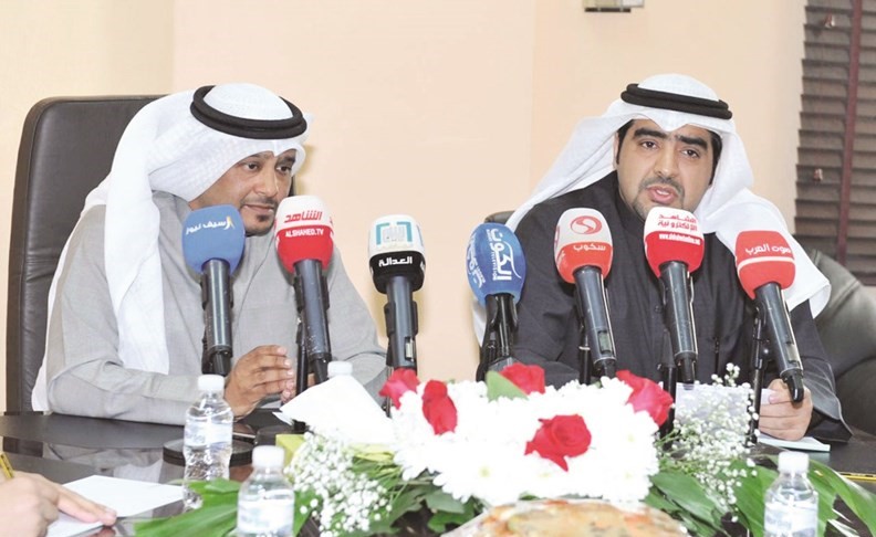 ياسر الحاي خلال المؤتمر الصحافي ﻿
