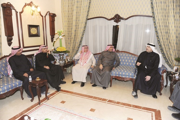 محمد المطير متحدثا إلى الحضور﻿