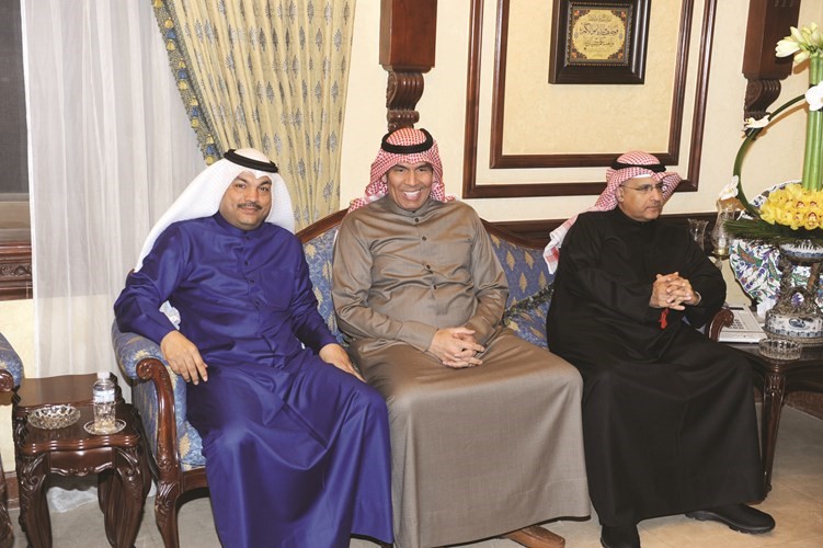 بدر تراك مع بعض الحضور﻿