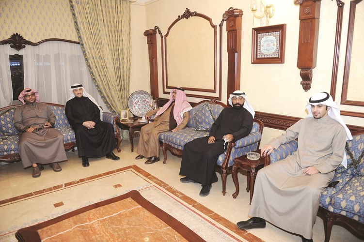 محمد المطير متوسطا الناخبين﻿