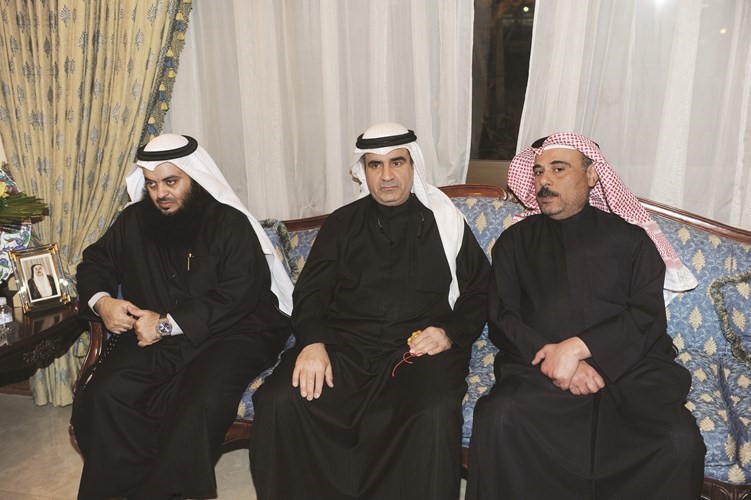 بعض أبناء الدائرة في ديوان المطير﻿